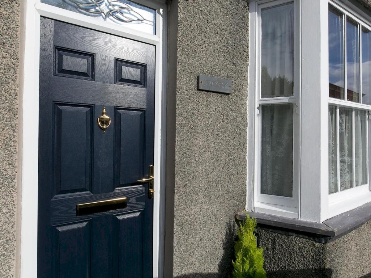 Pass The Keys Comfortable Stone Built Cottage In Menai Bridge Exterior foto